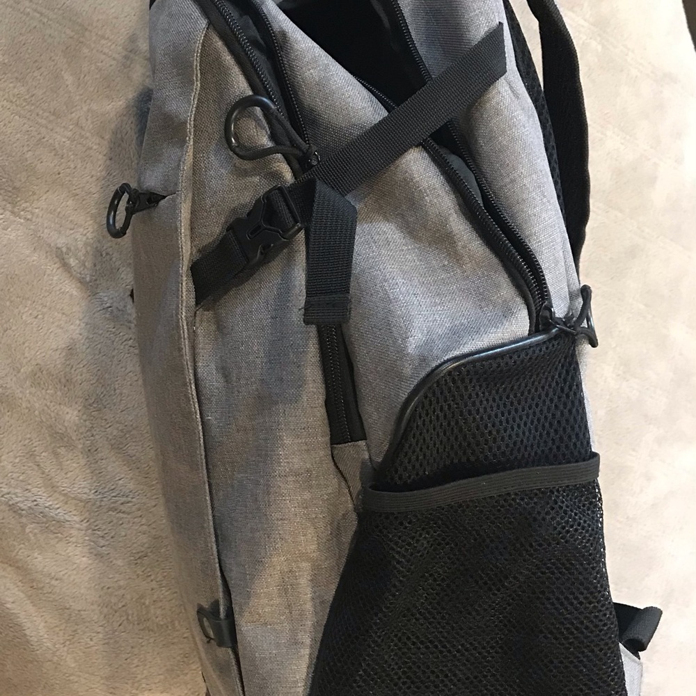 Backpack Essential!! - image 4